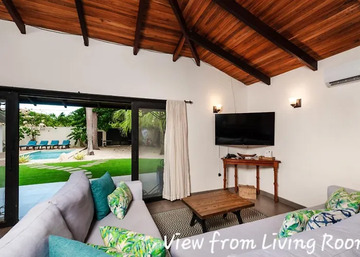 Main 2 Casitas, 5 Br, Pool, Canaba W Grill