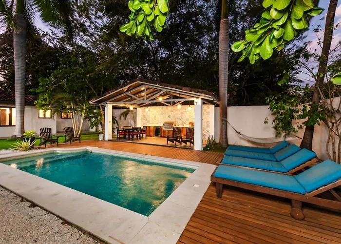 Main 2 Casitas, 5 Br, Pool, Canaba W Grill Tamarindo