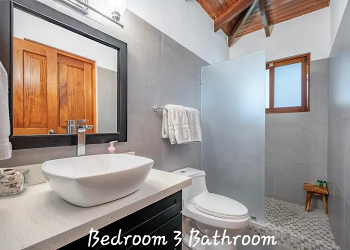 Main 2 Casitas, 5 Br, Pool, Canaba W Grill *