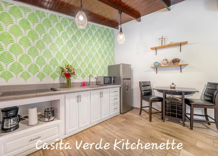 Сasa de vacaciones Main 2 Casitas, 5 Br, Pool, Canaba W Grill Tamarindo